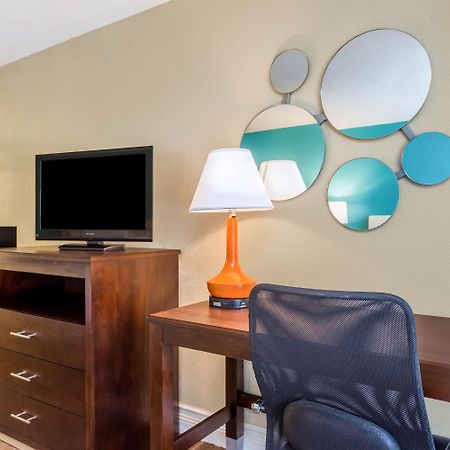 Howard Johnson By Wyndham Lakeland Εξωτερικό φωτογραφία