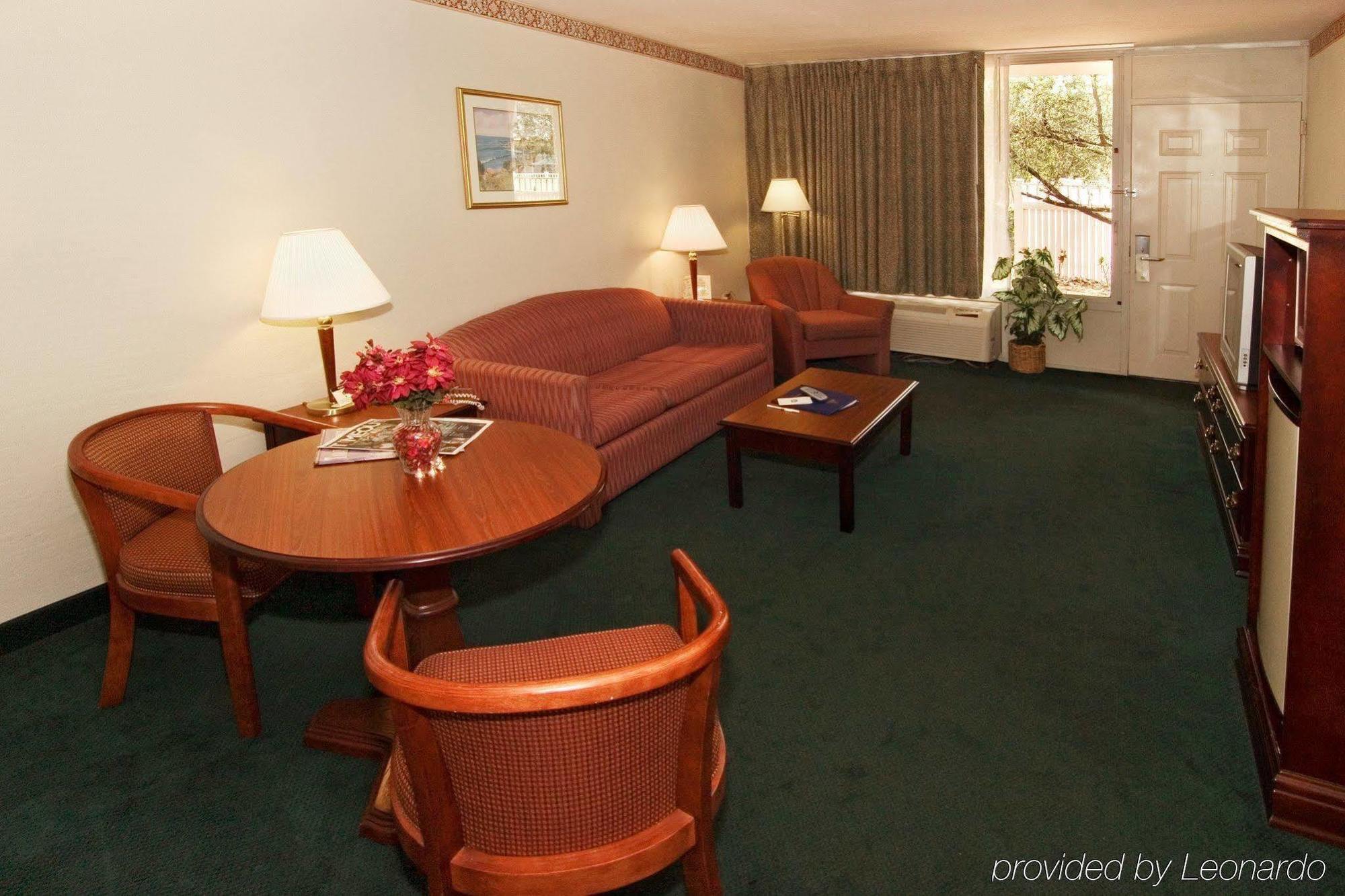 Howard Johnson By Wyndham Lakeland Εξωτερικό φωτογραφία